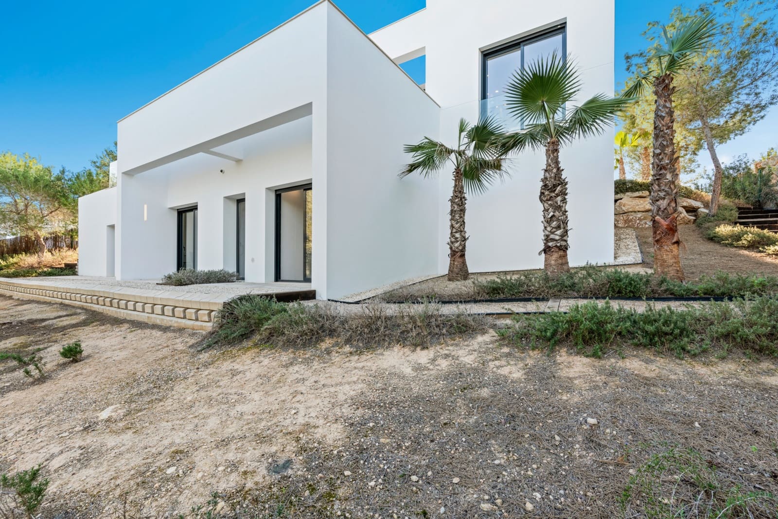 4 bedroom Villa for sale in Dehesa de Campoamor with pool garage - € 799,000 (Ref: 9314979)