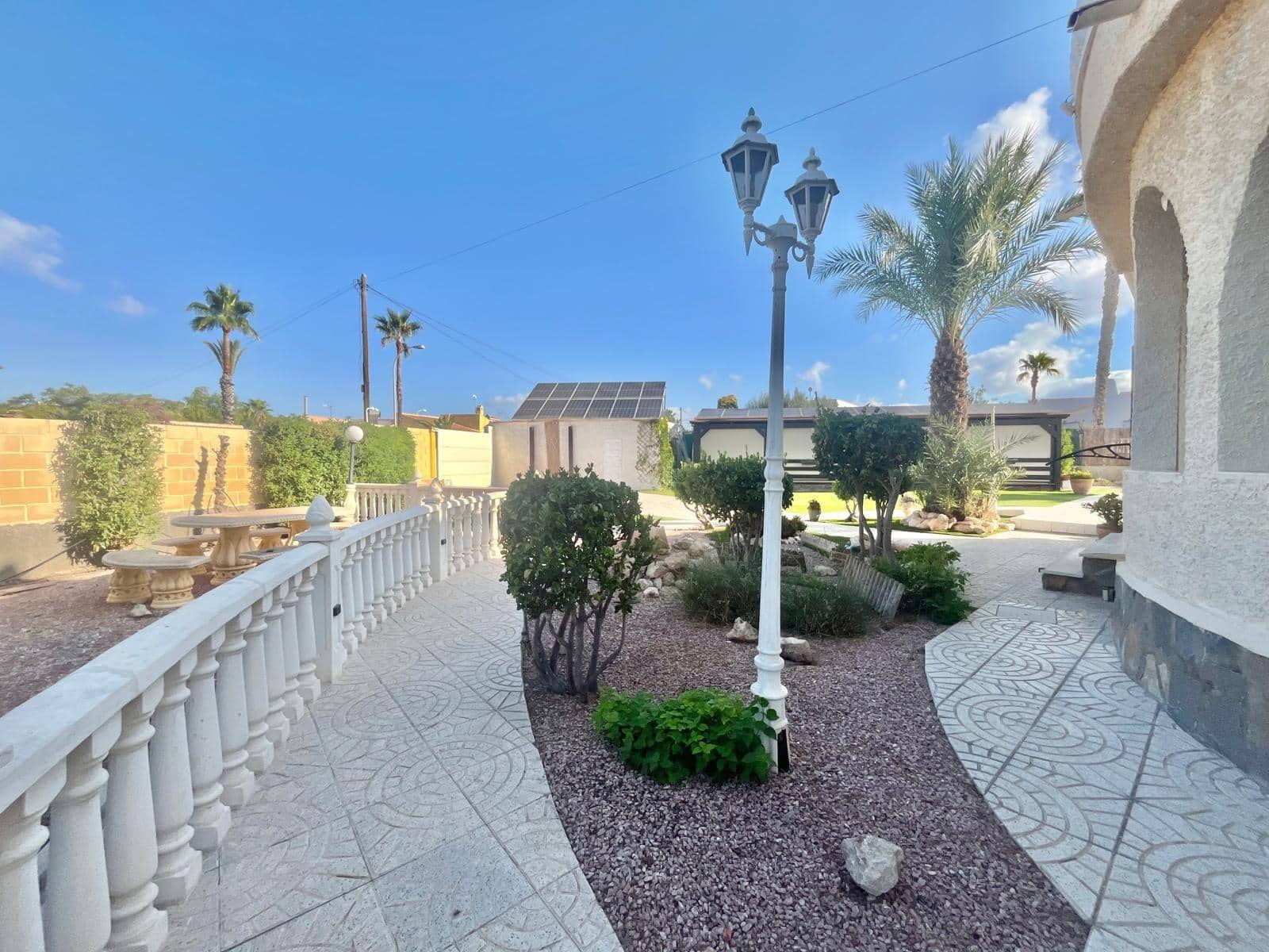 4 sypialnia Willa na sprzedaż w Torrevieja - 590 000 € (Ref: 9314982)