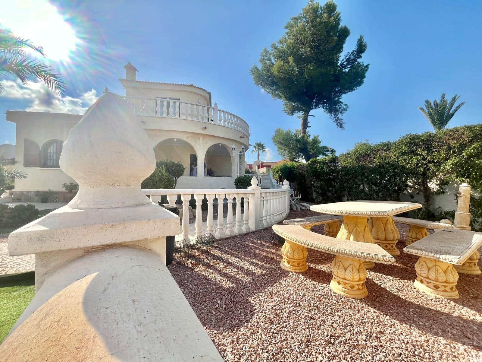 4 sypialnia Willa na sprzedaż w Torrevieja - 590 000 € (Ref: 9314982)