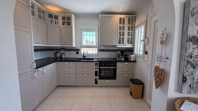 3 sovrum Villa till salu i El Chaparral, Torrevieja med garage - 645 000 € (Ref: 9314998)