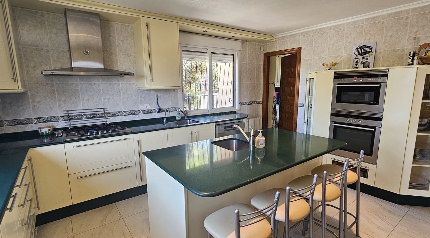 5 soveværelse Villa til salg i Pinar de Campoverde med garage - € 725.000 (Ref: 9315020)