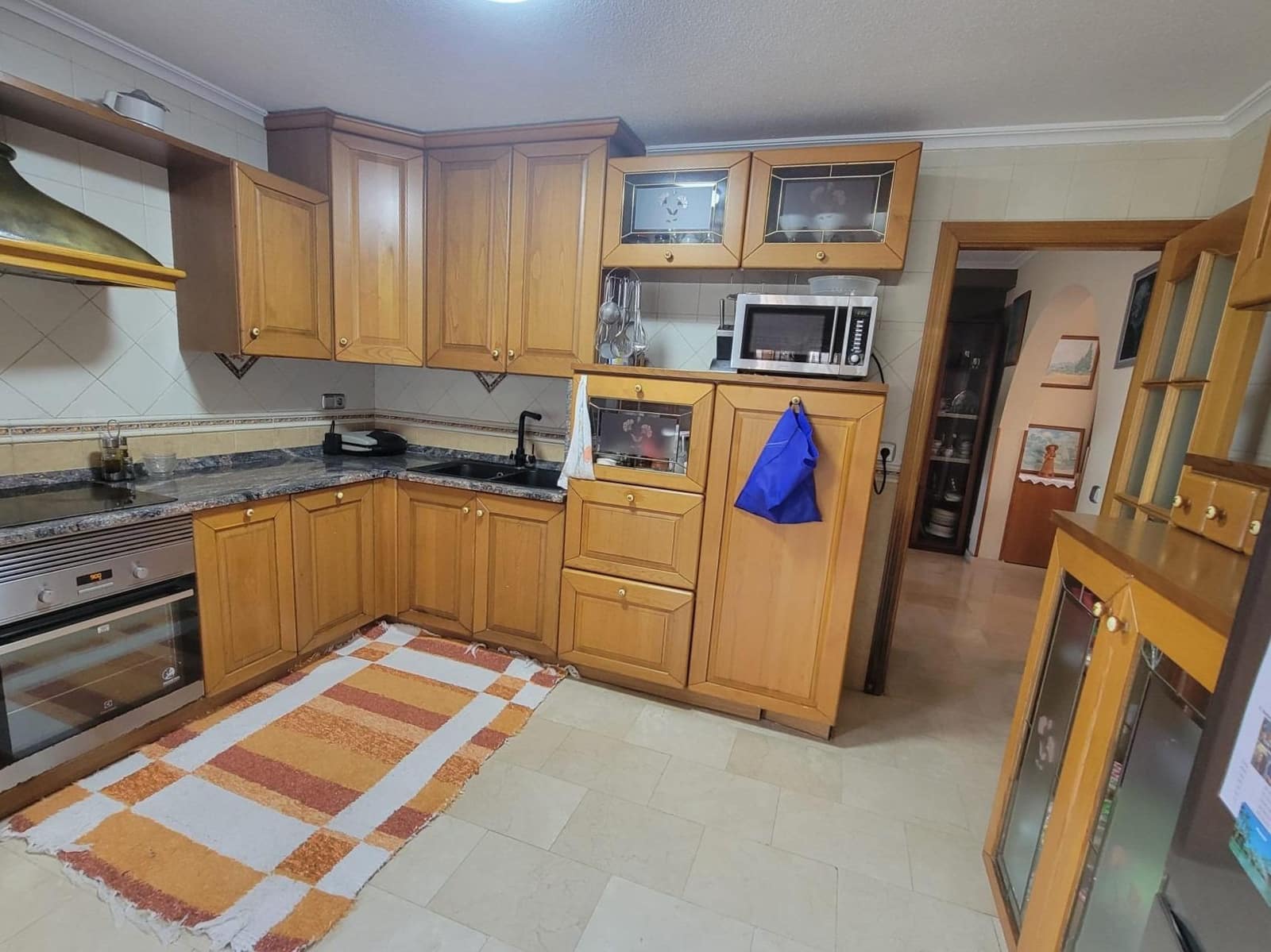 Chalet de 4 habitaciones en Torrevieja en venta con piscina - 1.000.000 € (Ref: 9315025)