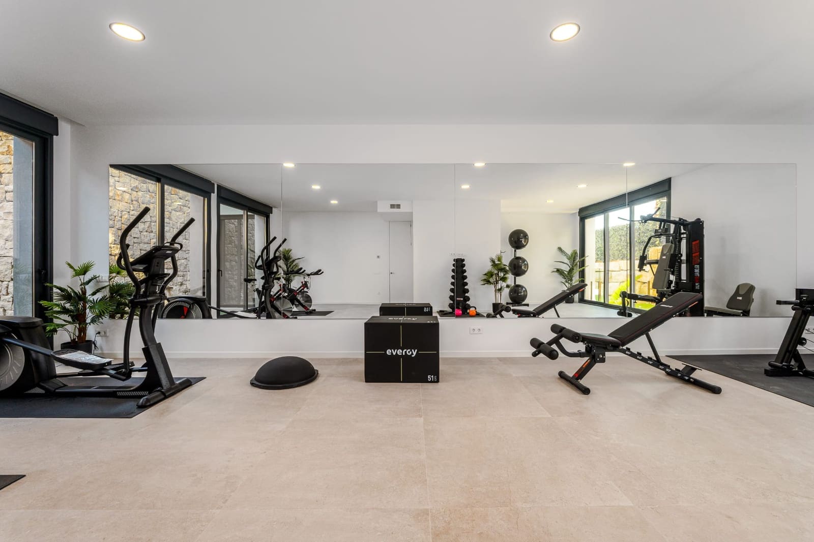 Chalet de 4 habitaciones en Finestrat en venta con garaje - 2.700.000 € (Ref: 9315029)