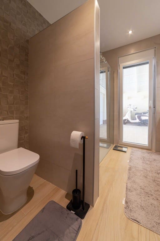 4 sypialnia Willa na sprzedaż w Torrevieja - 780 000 € (Ref: 9315032)