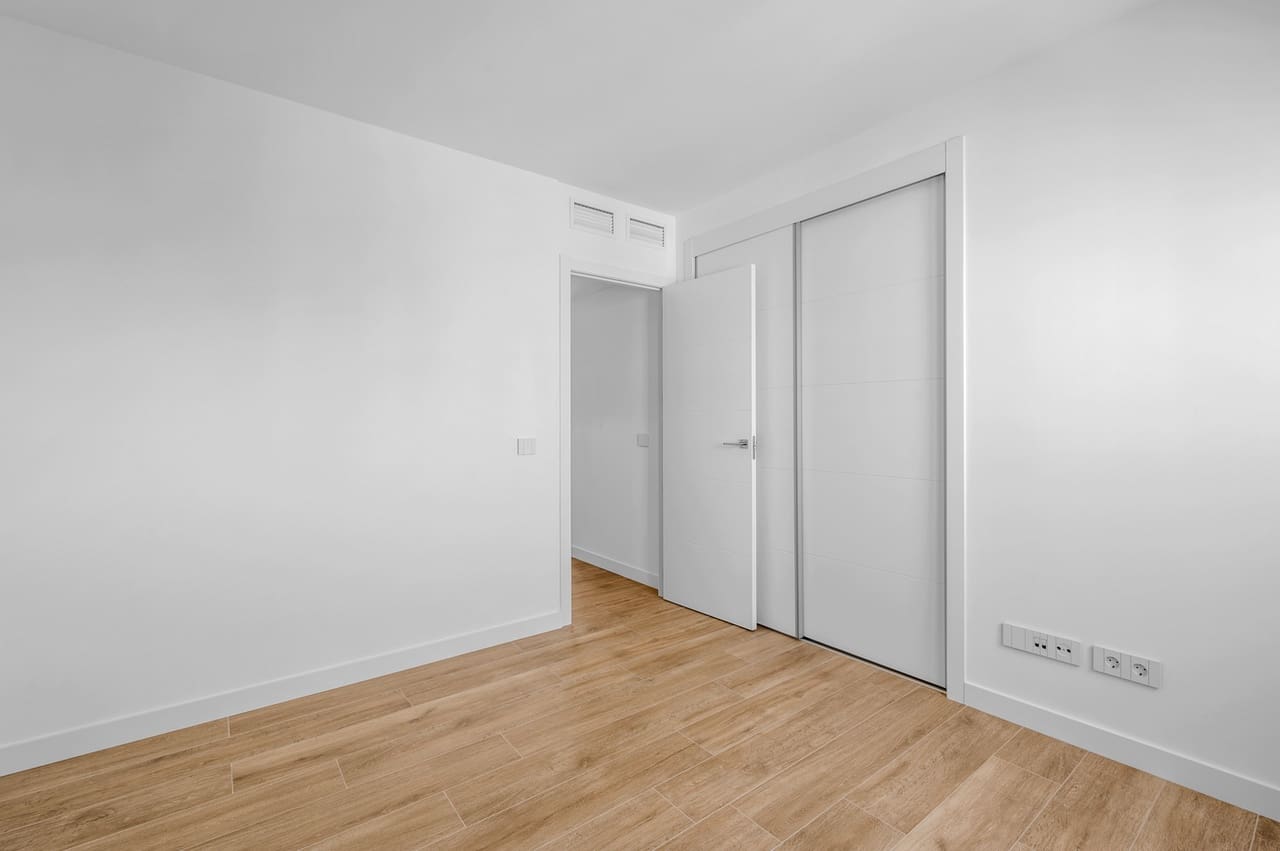 2 soveværelse Lejlighed til salg i Punta Prima med garage - € 520.000 (Ref: 9315033)