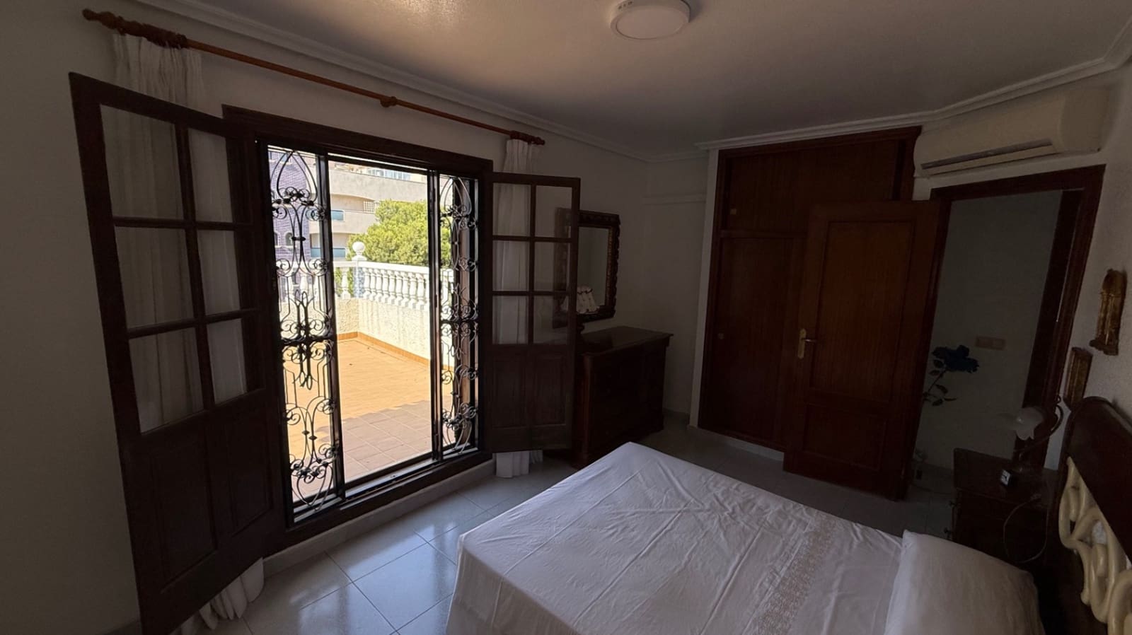 4 Zimmer Villa zu verkaufen in Orihuela mit Garage - 585.000 € (Ref: 9315036)