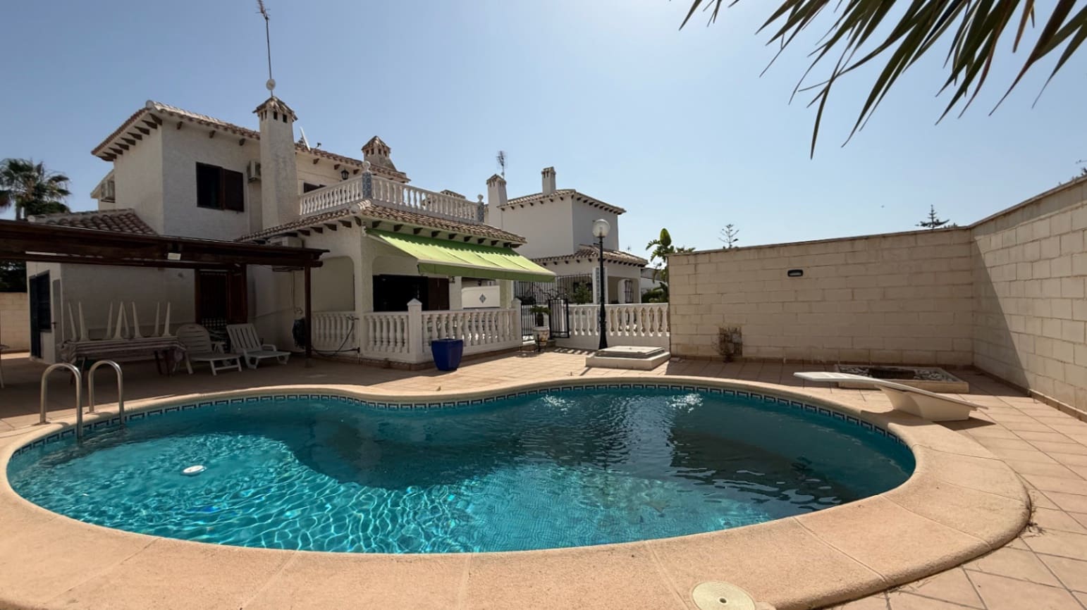4 Zimmer Villa zu verkaufen in Orihuela mit Garage - 585.000 € (Ref: 9315036)