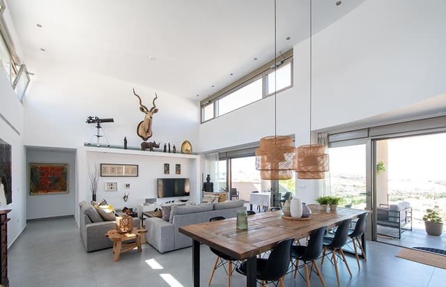 4 soveværelse Villa til salg i Ciudad Quesada, Rojales med swimmingpool garage - € 899.000 (Ref: 9315037)