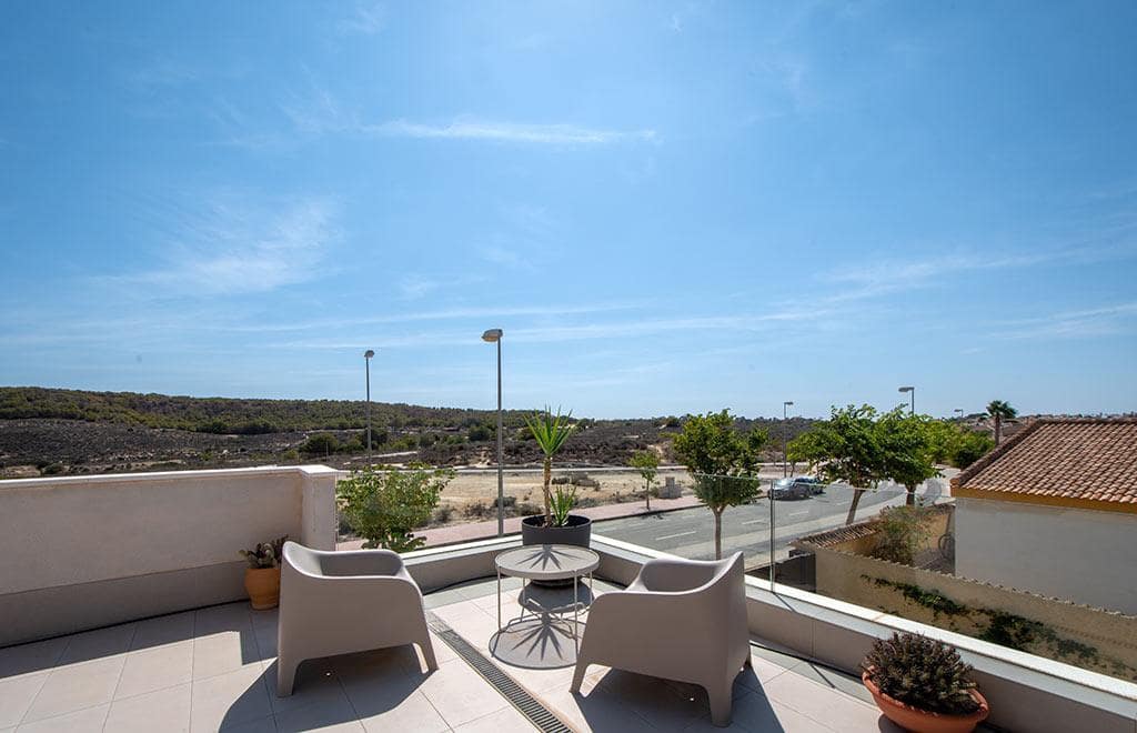 4 soveværelse Villa til salg i Ciudad Quesada med swimmingpool garage - € 899.000 (Ref: 9315037)