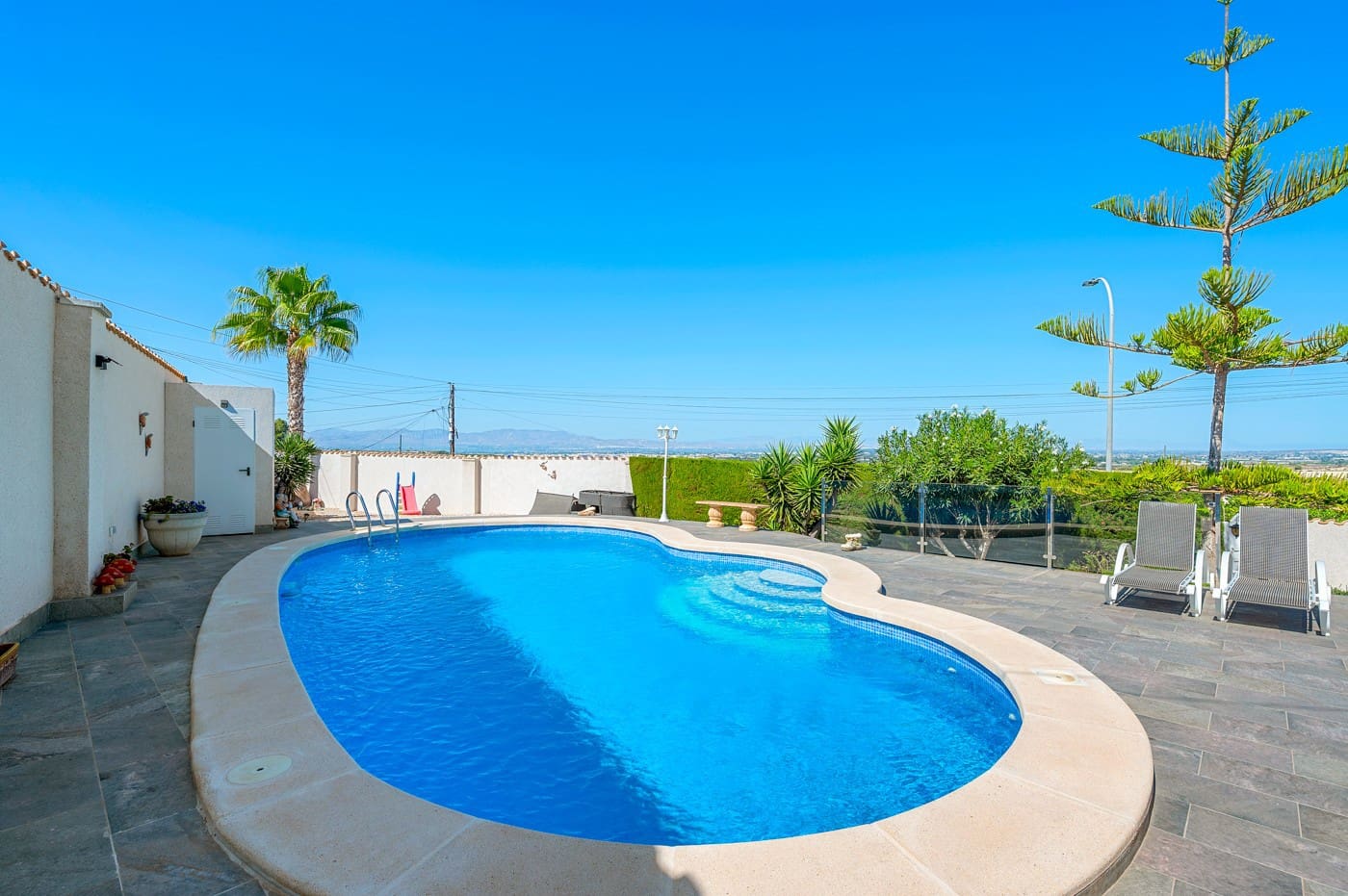 5 sovrum Villa till salu i Almoradi med pool garage - 699 990 € (Ref: 9315042)