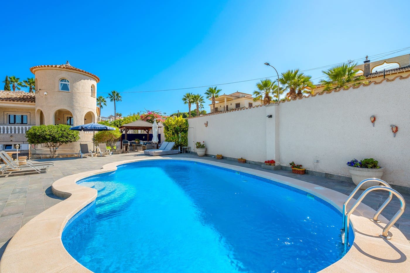 5 sovrum Villa till salu i Almoradi med pool garage - 699 990 € (Ref: 9315042)