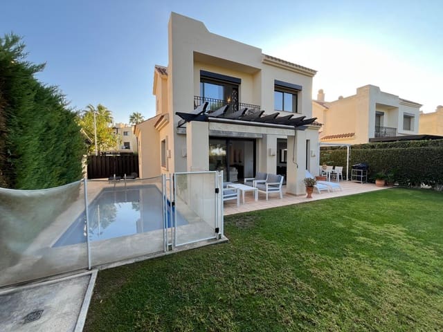 3 bedroom Villa for sale in Los Alcázares with pool garage - € 650,000 (Ref: 9315045)