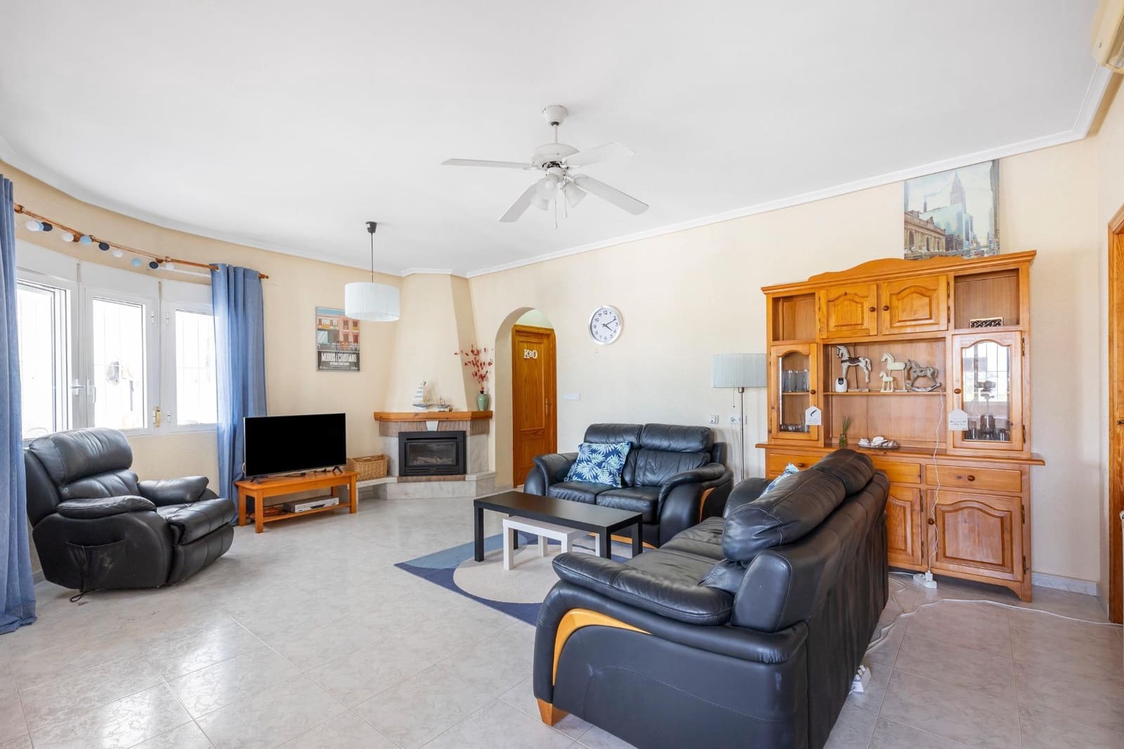 5 bedroom Villa for sale in San Fulgencio - € 500,000 (Ref: 9315046)