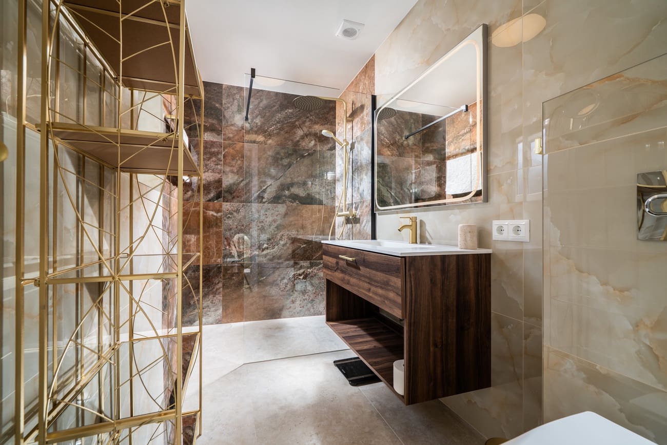 4 bedroom Villa for sale in Torrevieja with pool - € 990,000 (Ref: 9315068)