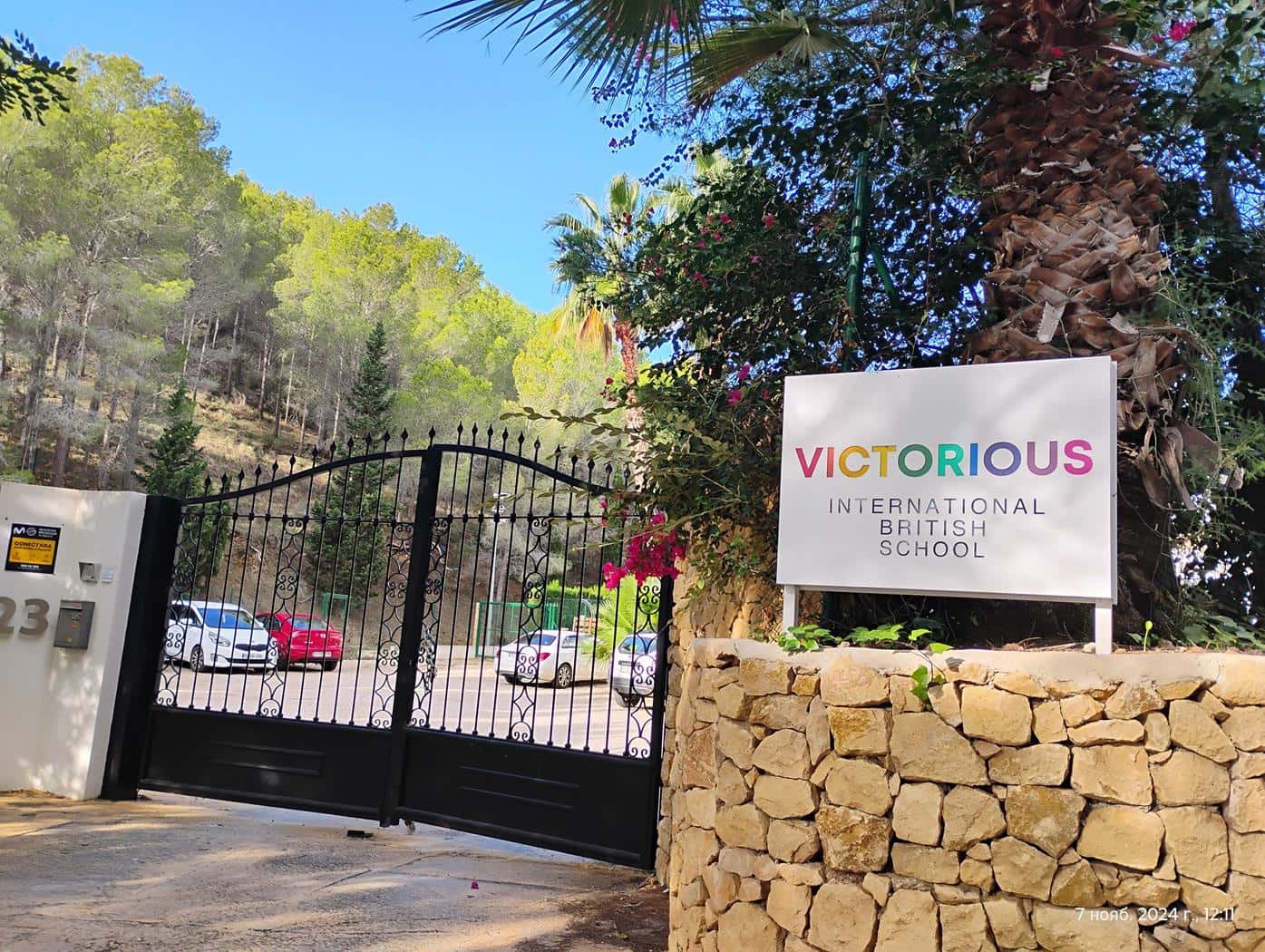 4 bedroom Villa for sale in Altea with garage - € 995,000 (Ref: 9315069)