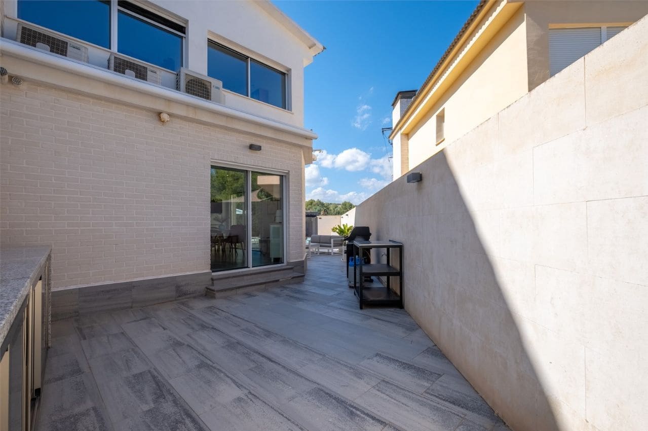 4 soverom Villa til salgs i Alfaz del Pi / L'Alfas del Pi med garasje - € 598 000 (Ref: 9315074)