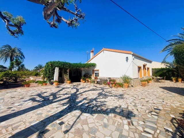 5 soveværelse Finca/Landehus til salg i La Marina, Elche / Elx med garage - € 570.000 (Ref: 9315082)