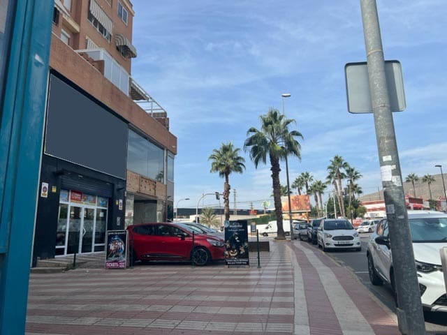 Local Comercial en Finestrat en venta - 550.000 € (Ref: 9315101)