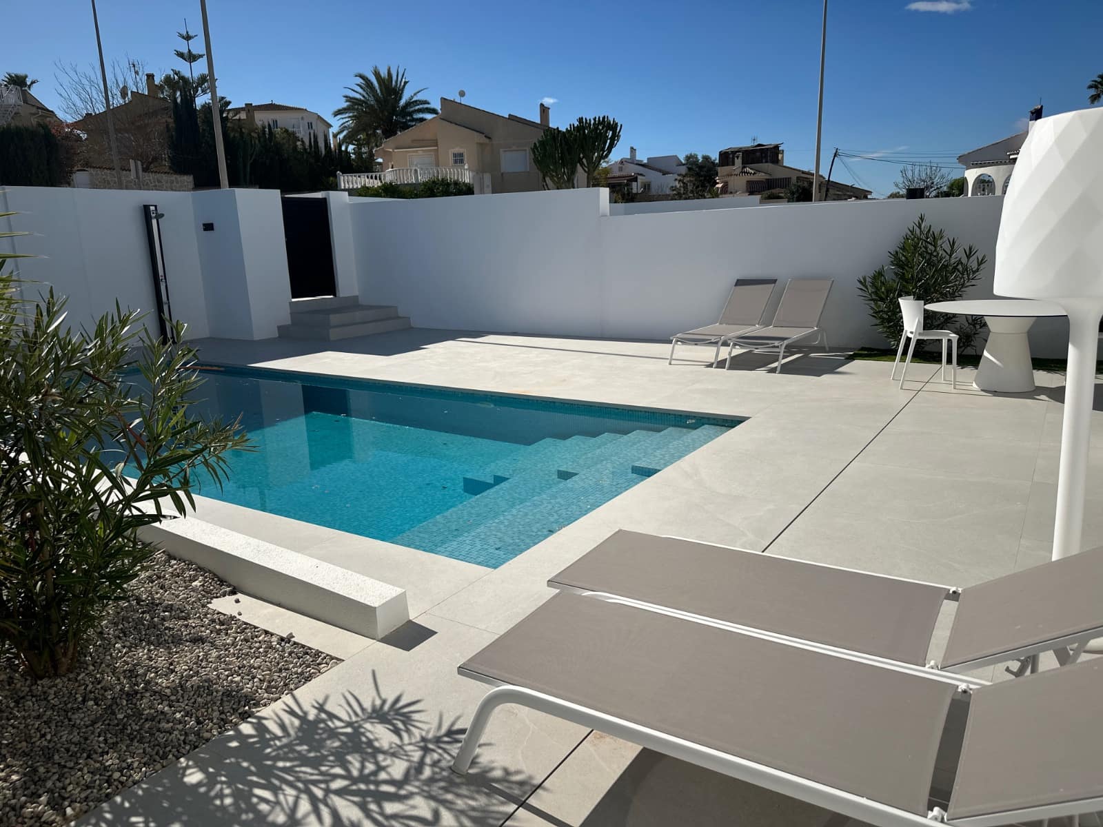 4 Zimmer Villa zu verkaufen in Ciudad Quesada mit Pool - 657.000 € (Ref: 9315103)