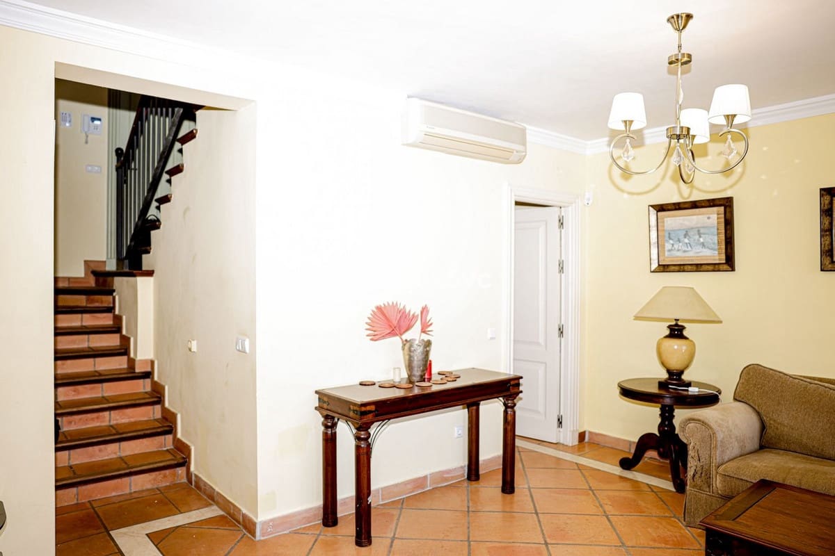 4 bedroom Townhouse for sale in Sotogrande with pool - € 790,000 (Ref: 9315112)