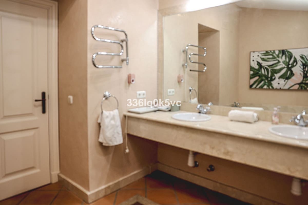 4 bedroom Townhouse for sale in Sotogrande with pool - € 790,000 (Ref: 9315112)