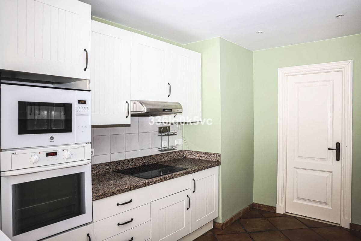 4 bedroom Townhouse for sale in Sotogrande with pool - € 790,000 (Ref: 9315112)