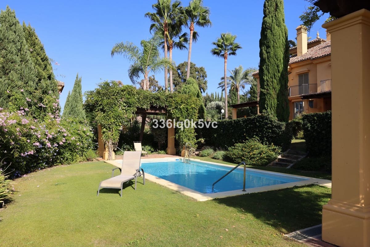 4 bedroom Townhouse for sale in Sotogrande with pool - € 790,000 (Ref: 9315112)