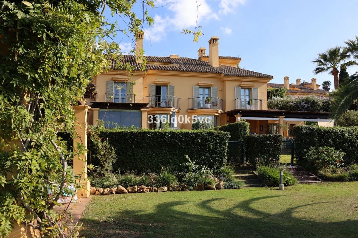4 bedroom Townhouse for sale in Sotogrande with pool - € 790,000 (Ref: 9315112)