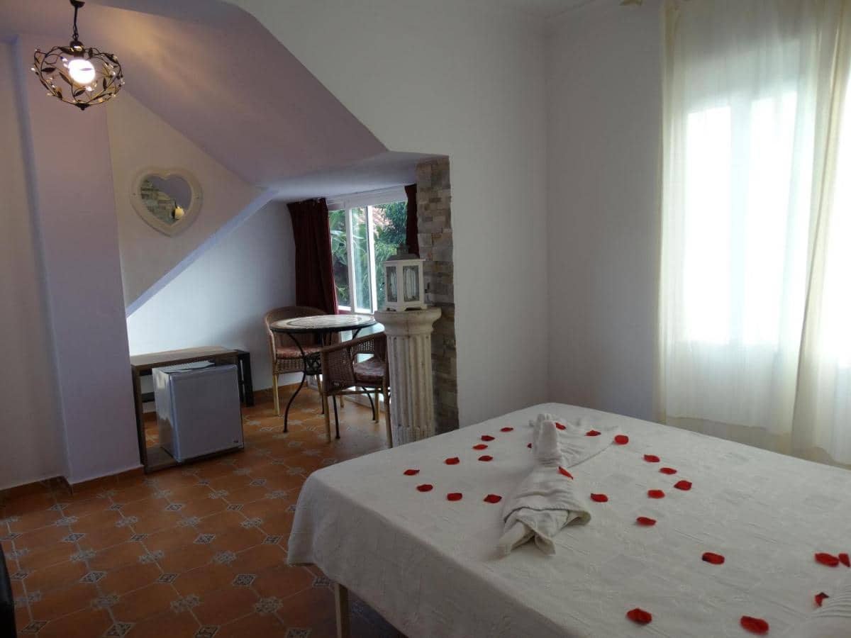 15 slaapkamer Hotel te koop in Calpe / Calp - € 1.050.000 (Ref: 9315133)