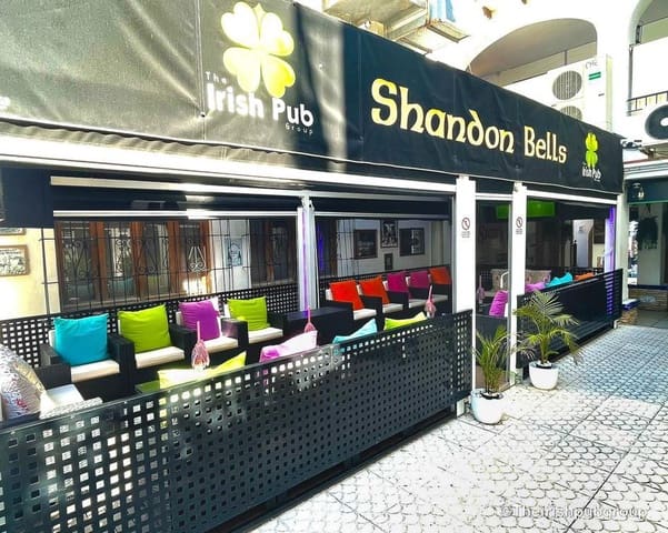 Restaurant/Bar for sale in Villamartin, Orihuela - € 1,050,000 (Ref: 9315140)