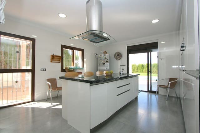 8 soverom Villa til salgs i La Sierrezuela, Mijas med svømmebasseng - € 1 590 750 (Ref: 9335640)