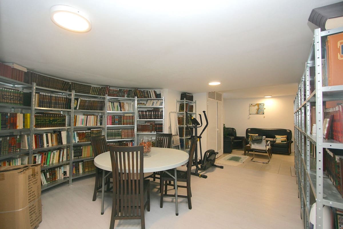 8 sypialnia Willa na sprzedaż w La Sierrezuela z basenem - 1 590 750 € (Ref: 9335640)