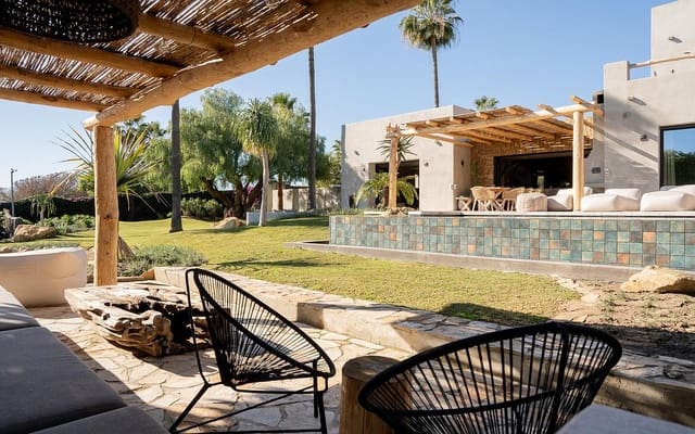 5 slaapkamer Villa te koop in Zona Calvario, Estepona - € 3.970.000 (Ref: 9340218)