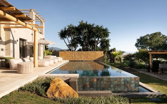 5 slaapkamer Villa te koop in Zona Calvario, Estepona - € 3.970.000 (Ref: 9340218)