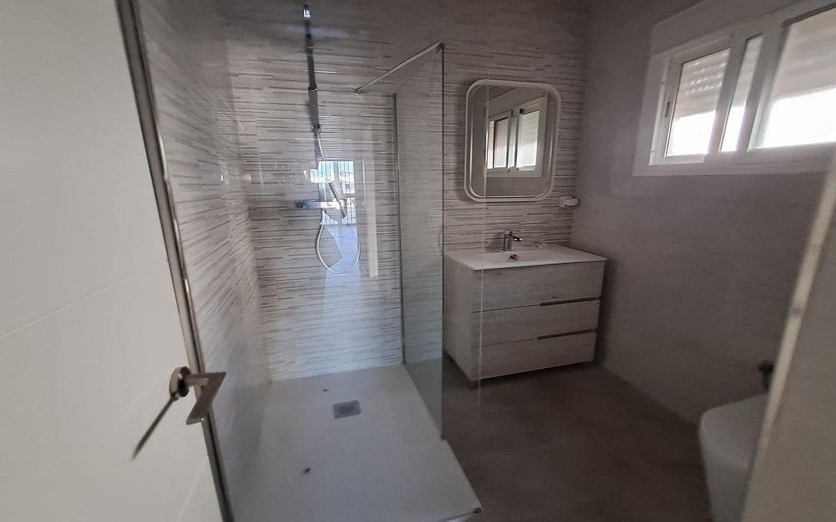 5 bedroom Villa for sale in Estepona with pool - € 1,150,000 (Ref: 9346669)