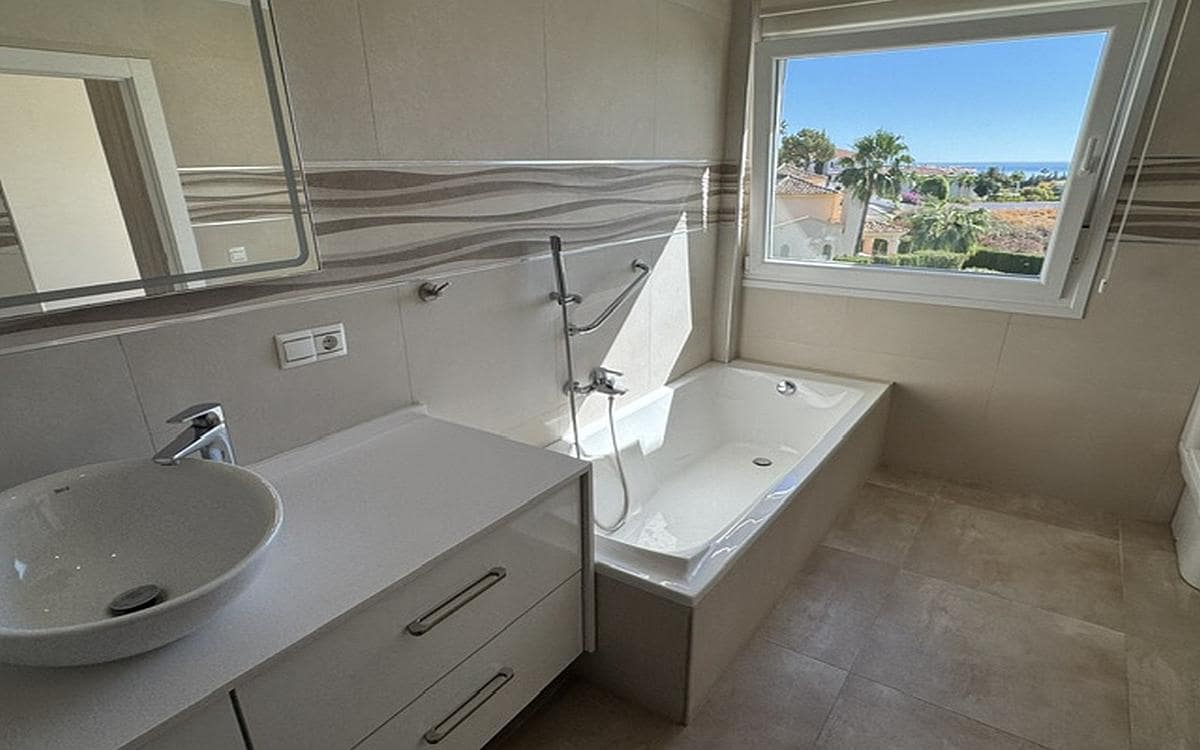 5 camera da letto Villa in vendita in Estepona - 1.495.000 € (Rif: 9353252)