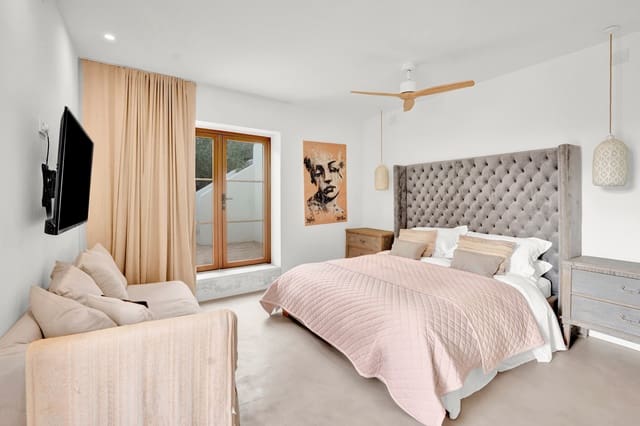 4 bedroom Villa for sale in Partida Tosal - Zona del Castellans, Javea / Xàbia - € 995,000 (Ref: 9356414)