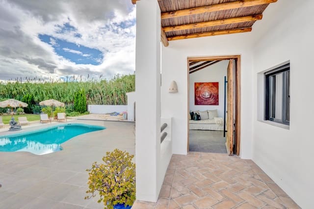 4 bedroom Villa for sale in Partida Tosal - Zona del Castellans, Javea / Xàbia - € 995,000 (Ref: 9356414)