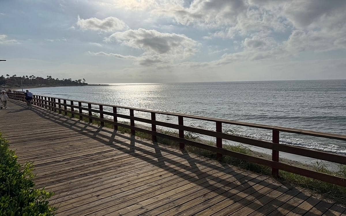 3 soverom Hus til salgs i Estepona - € 849 000 (Ref: 9372037)