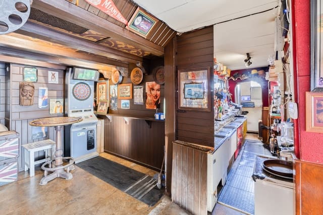 Commercial for sale in Casco Urbano, Teulada-Moraira - € 1,495,000 (Ref: 9374335)