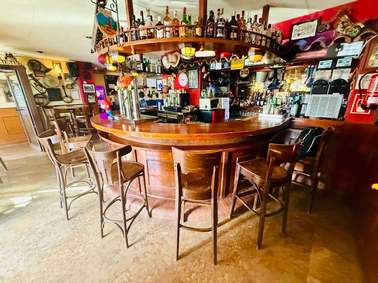 Commercial for sale in Moraira - € 1,495,000 (Ref: 9374335)