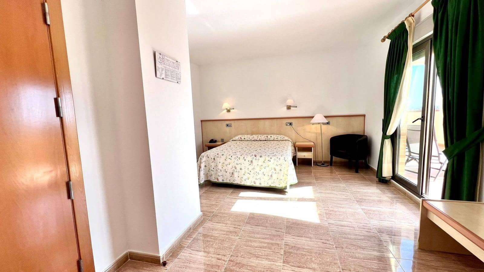 33 sovrum Kommersiell till salu i Los Montesinos - 3 000 000 € (Ref: 9376426)