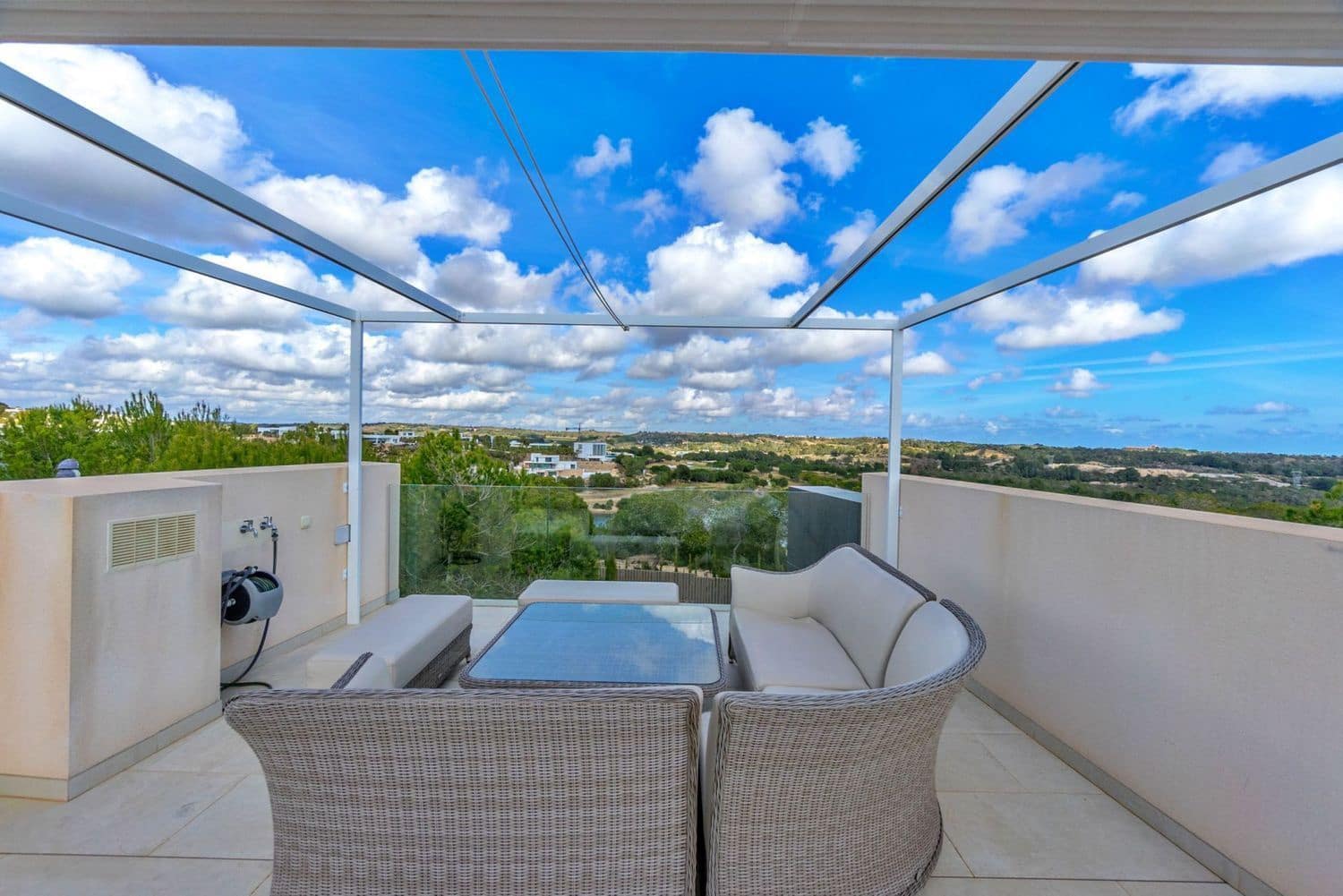 3 soverom Villa til salgs i Orihuela med svømmebasseng garasje - € 1 195 000 (Ref: 9390902)