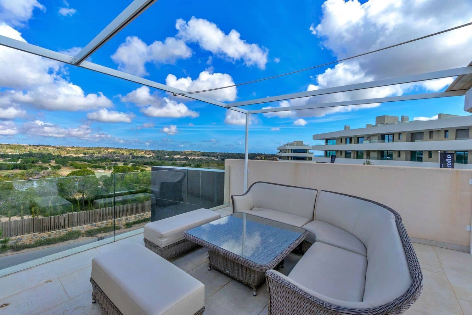 3 soverom Villa til salgs i Orihuela med svømmebasseng garasje - € 1 195 000 (Ref: 9390902)