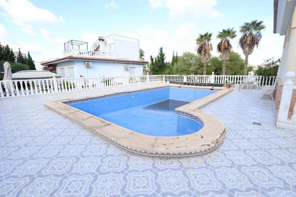5 camera da letto Villa in vendita in Orihuela Costa con piscina garage - 850.000 € (Rif: 9398841)