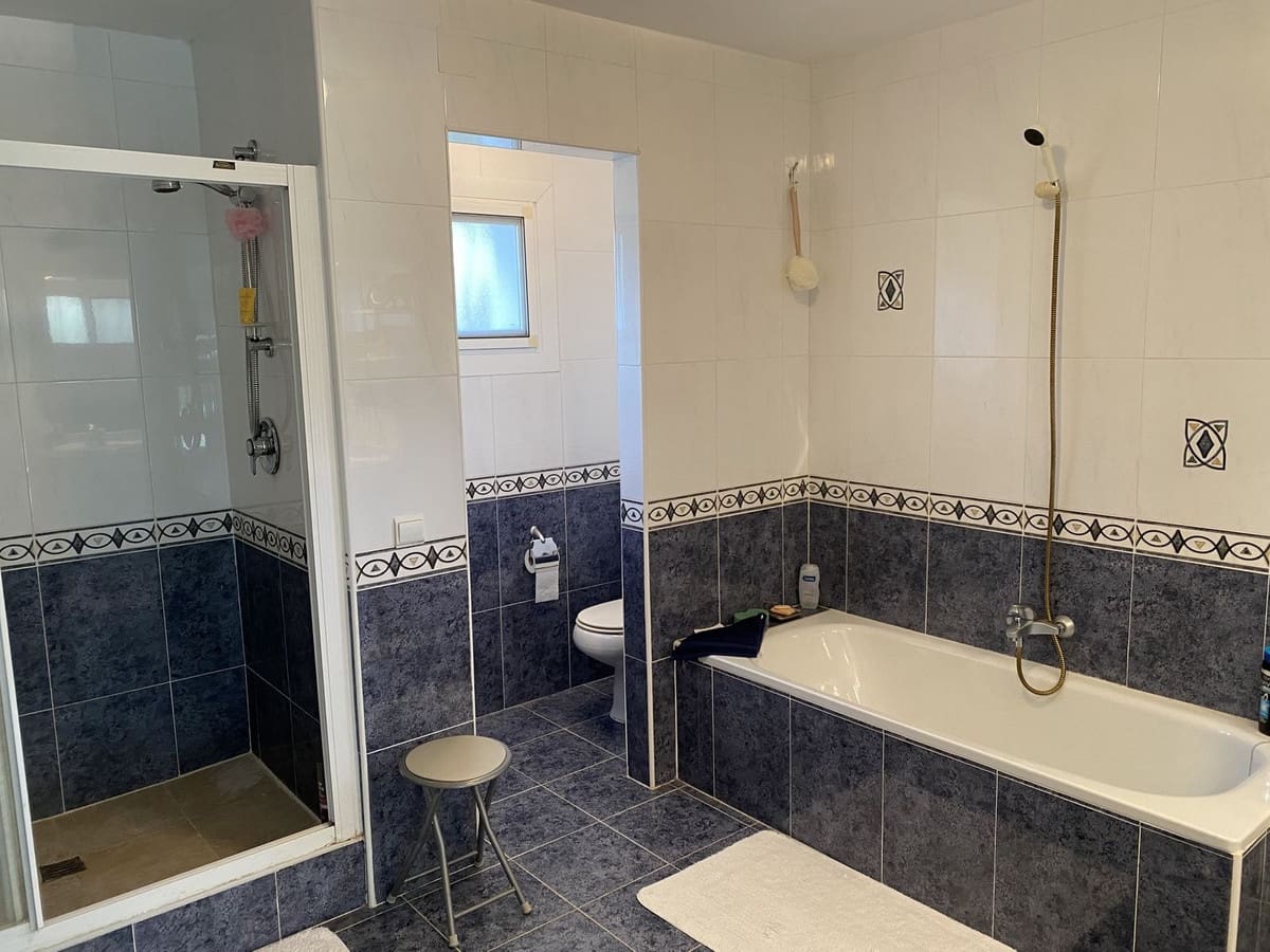 4 bedroom Villa for sale in Mijas with pool - € 985,000 (Ref: 9401795)