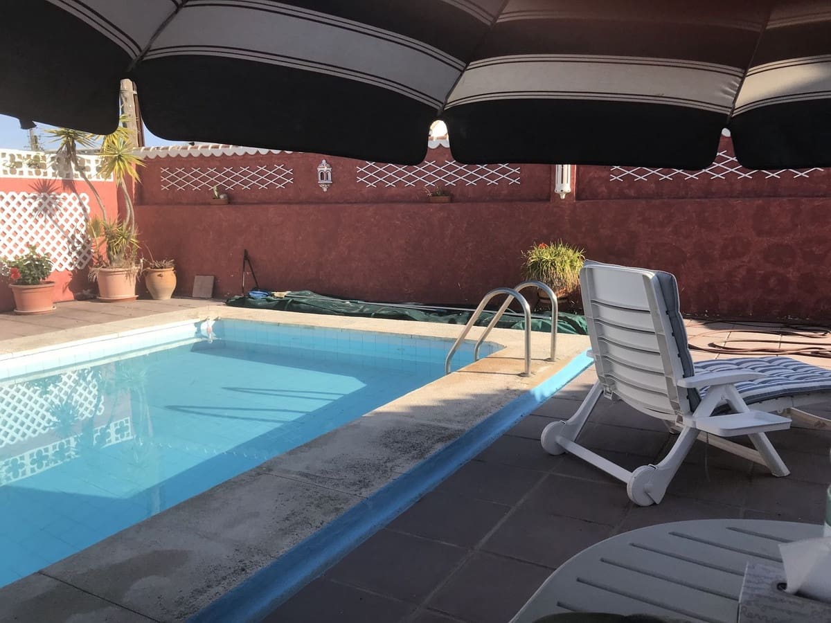 4 makuuhuone Huvila myytävänä paikassa Mijas mukana uima-altaan - 1 450 000 € (Ref: 9401796)