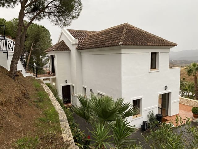 4 makuuhuone Huvila myytävänä paikassa Valtocado - La Alquería - La Atalaya, Mijas mukana uima-altaan - 1 450 000 € (Ref: 9401796)