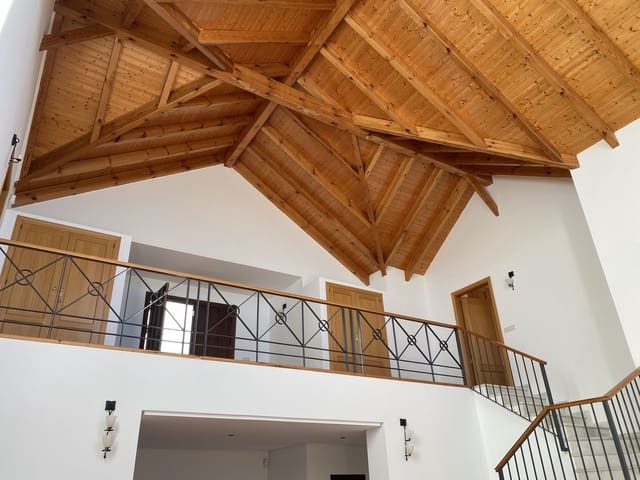 4 bedroom Villa for sale in Valtocado - La Alquería - La Atalaya, Mijas with pool - € 1,450,000 (Ref: 9401796)