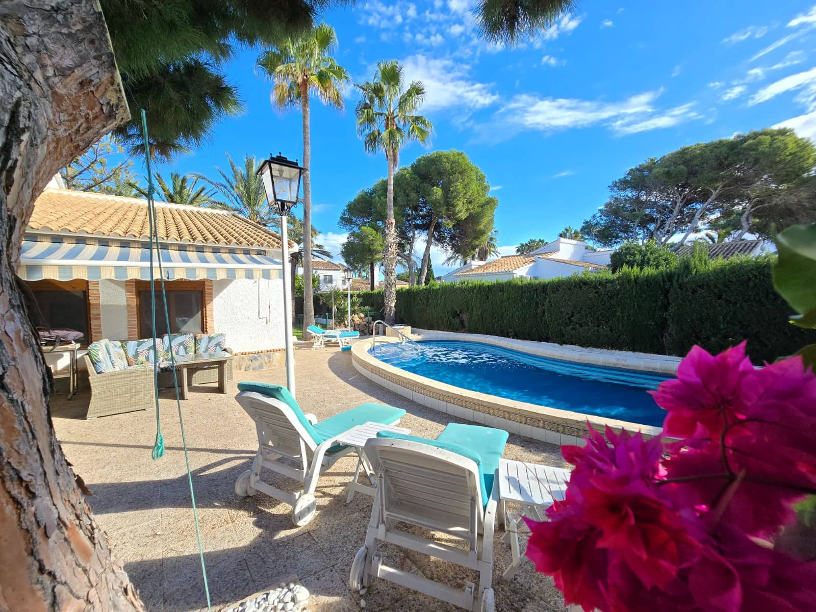 5 chambre Villa/Maison à vendre à Orihuela Costa avec piscine garage - 850 000 € (Ref: 9404728)